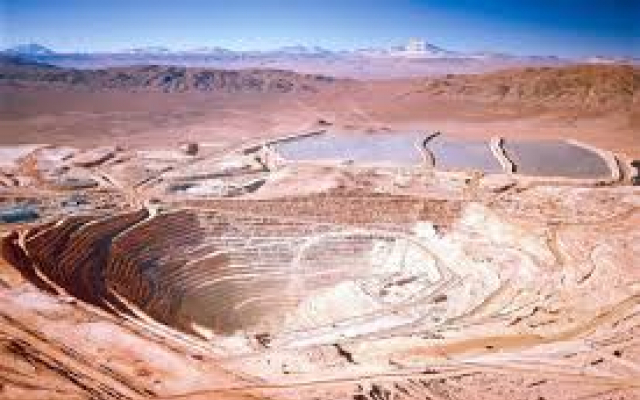 на шахте Escondida компании BHP Ltd